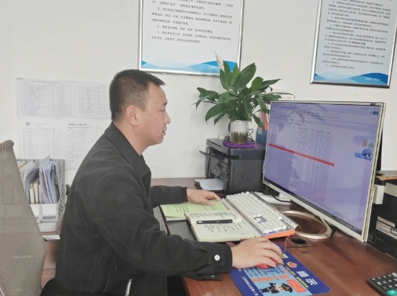 桃李不言 下自成蹊 | 优秀班主任风采萃集（7）：何佑虎