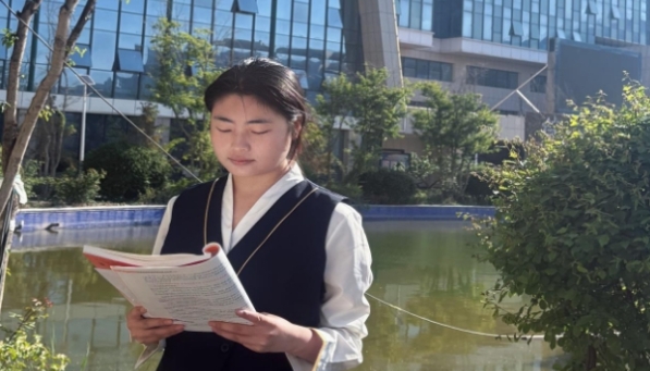 青衿之志 履践致远 | 学习之星：杨晶晶