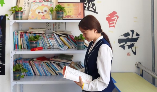 青衿之志 履践致远 | 学习之星：罗苗苗