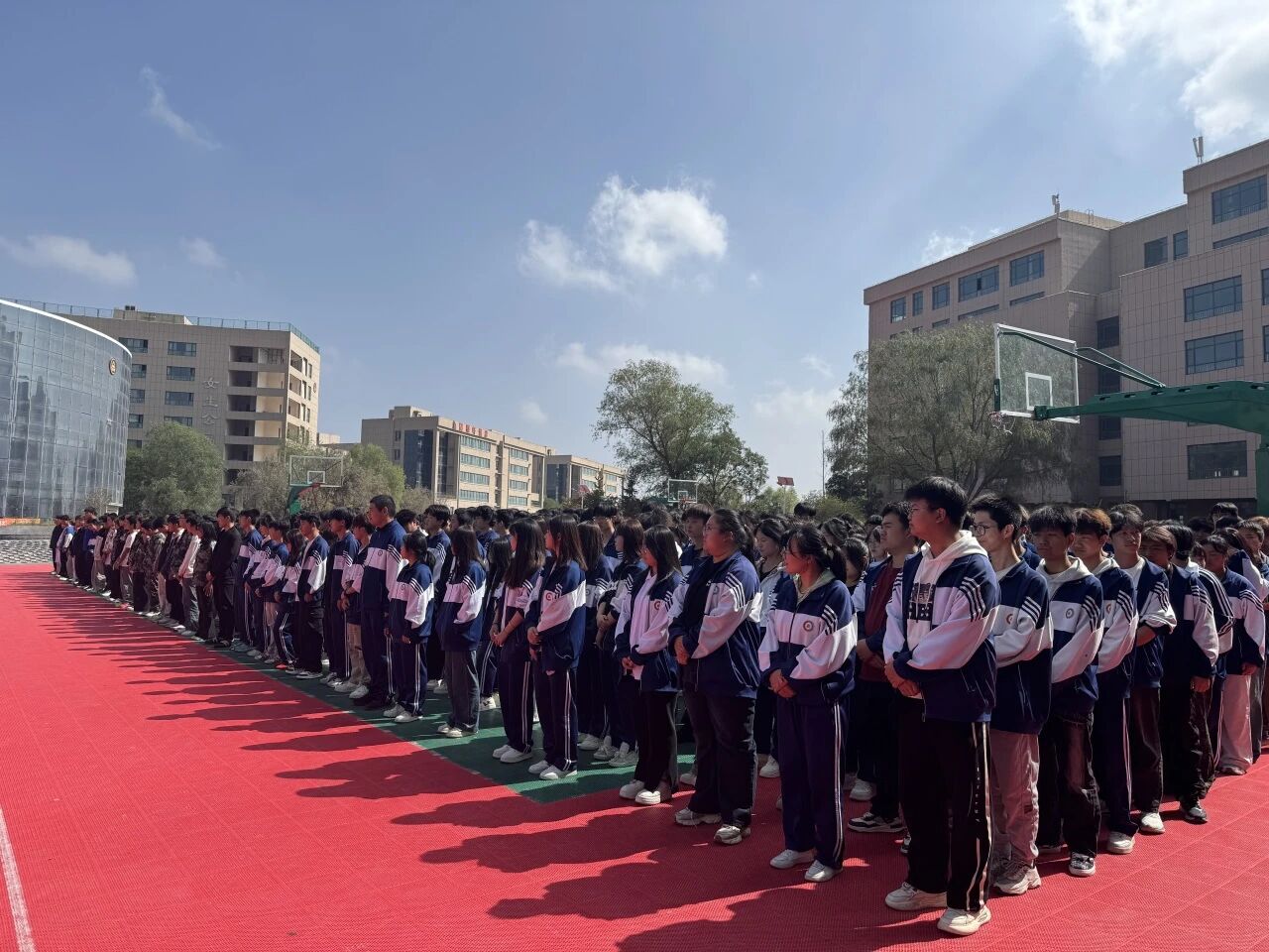 青春“篮”不住，热血不止步