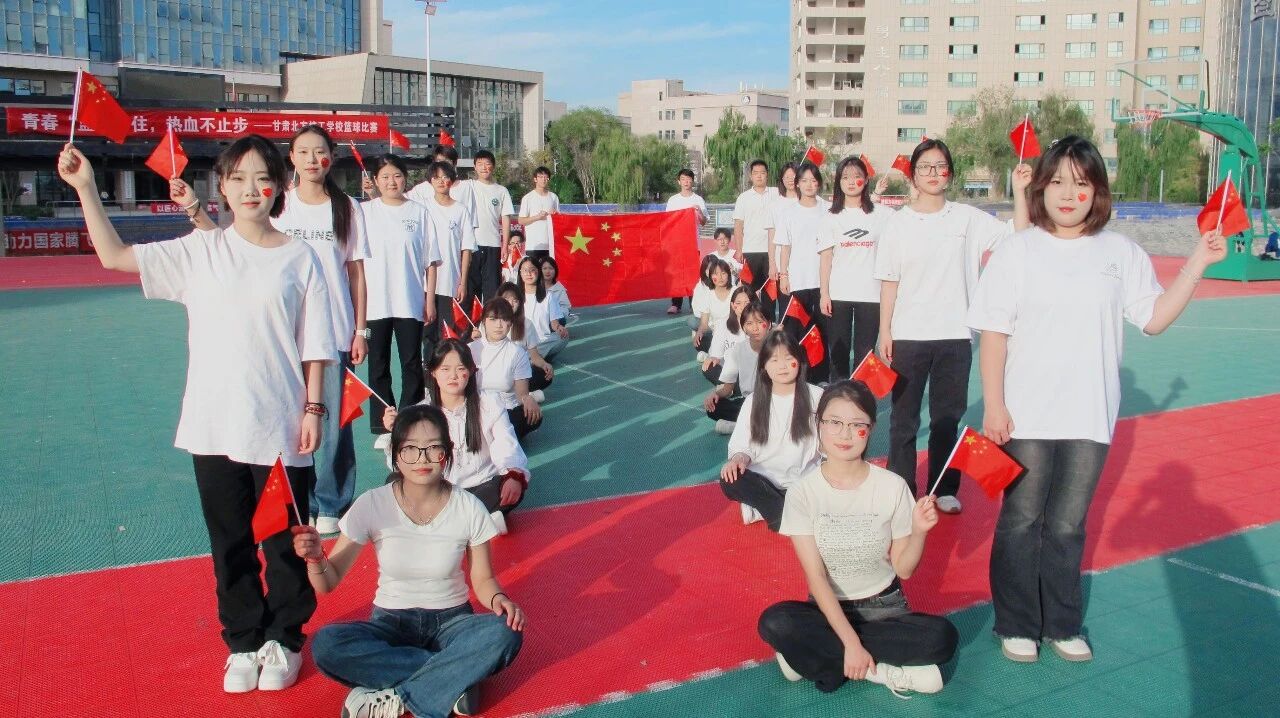 国庆特辑 | 青春与国庆同框，热爱与祖国共振